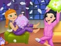 Jeu Bataille d'oreillers folle lors d'une soirée pyjama  en ligne